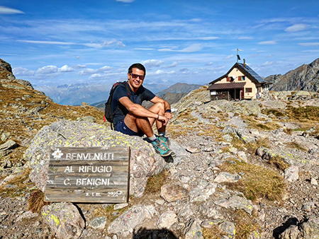 RIFUGIO BENIGNI (2222 m) ad anello dalla CIMA DI VAL PIANELLA (2349 m)-9ott23 - FOTOGALLERY